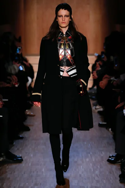 Look 1